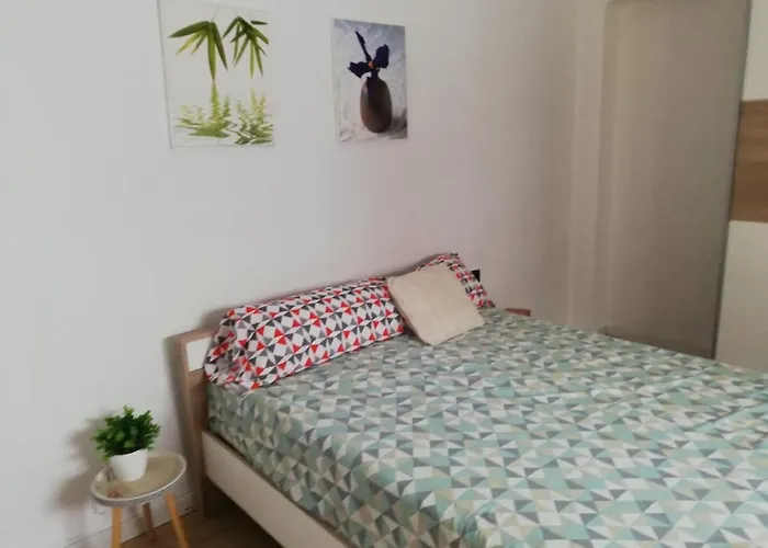 Arts And Sciens Museum/beach Apartman *